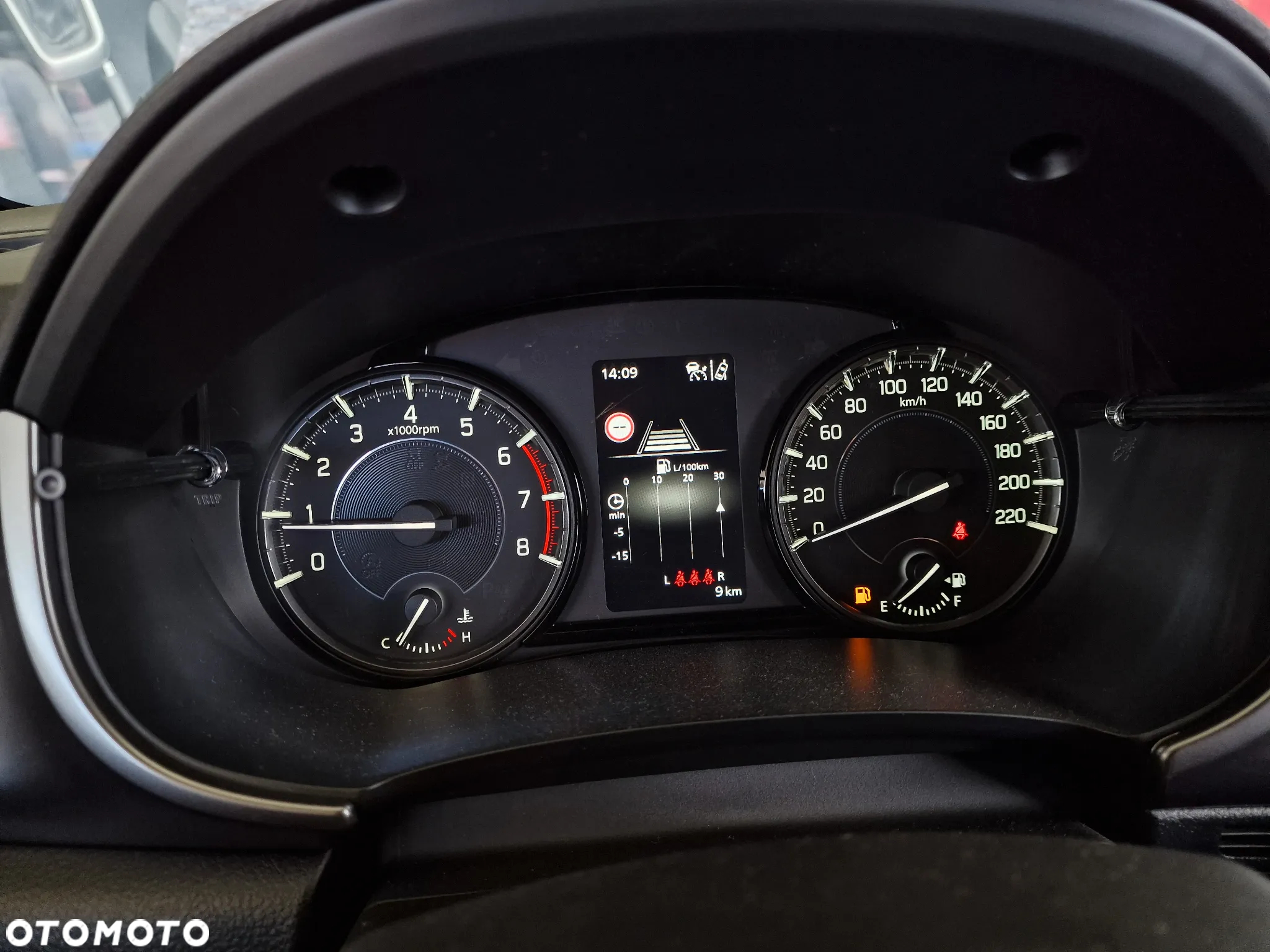 Suzuki Vitara 1.4 Boosterjet mHEV Premium Plus 4WD - 9