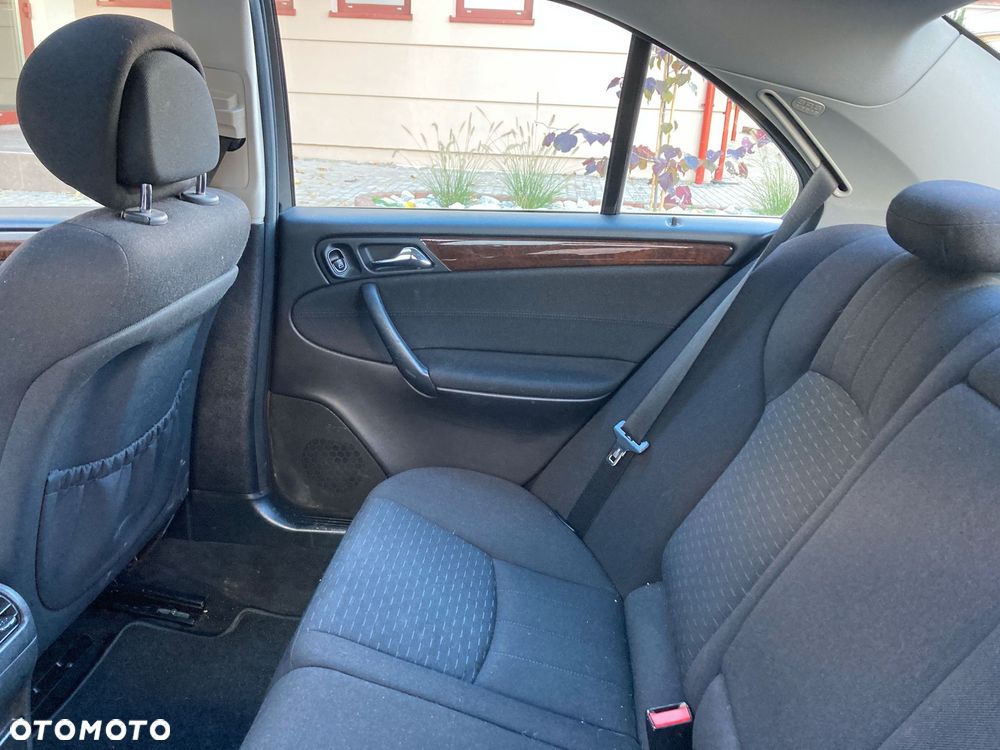 Mercedes-Benz Klasa C 200 T CDI Avantgarde - 9