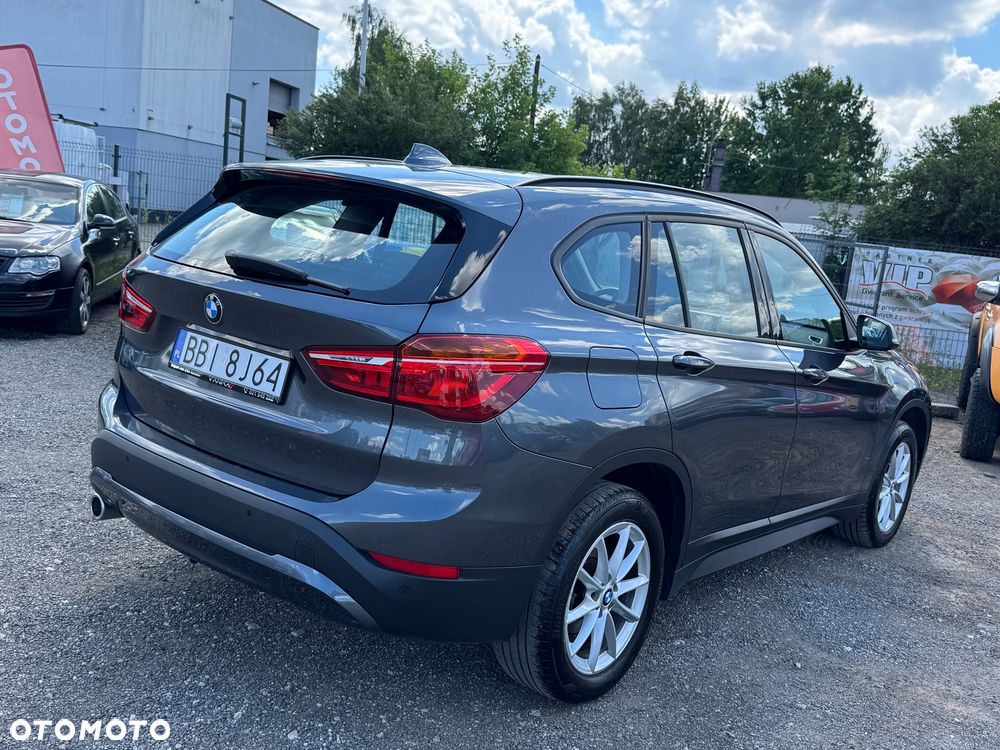 BMW X1 sDrive16d - 16