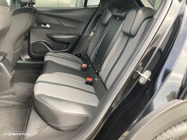 Peugeot e-2008 50 kWh Allure - 27