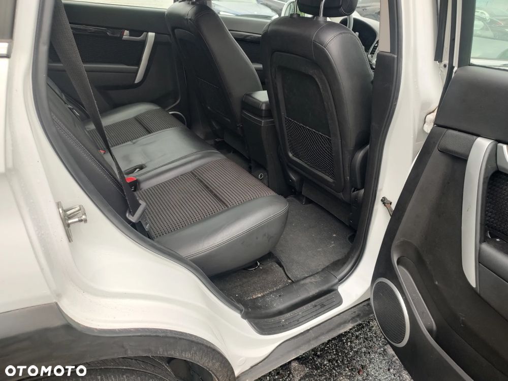 Chevrolet Captiva 2.4 2WD Travel Edition - 13