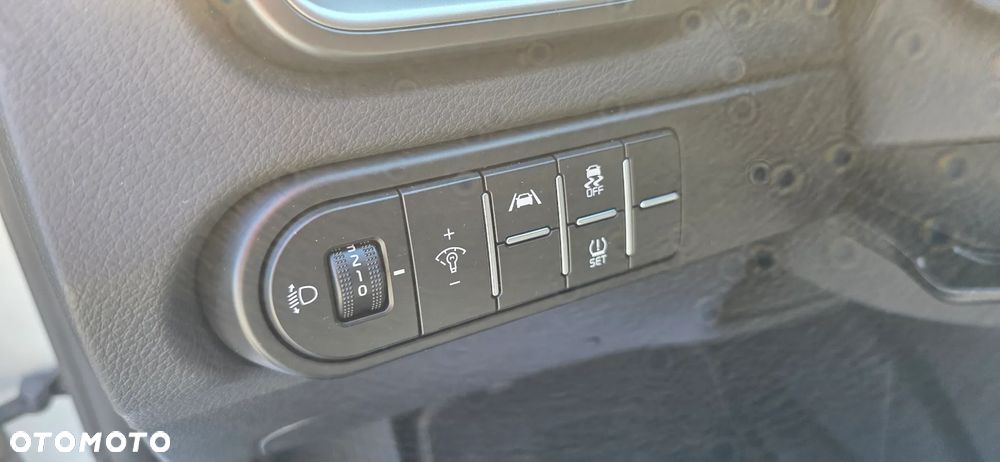 Kia Ceed 1.0 T-GDI ISG Dream-Team Edition - 16