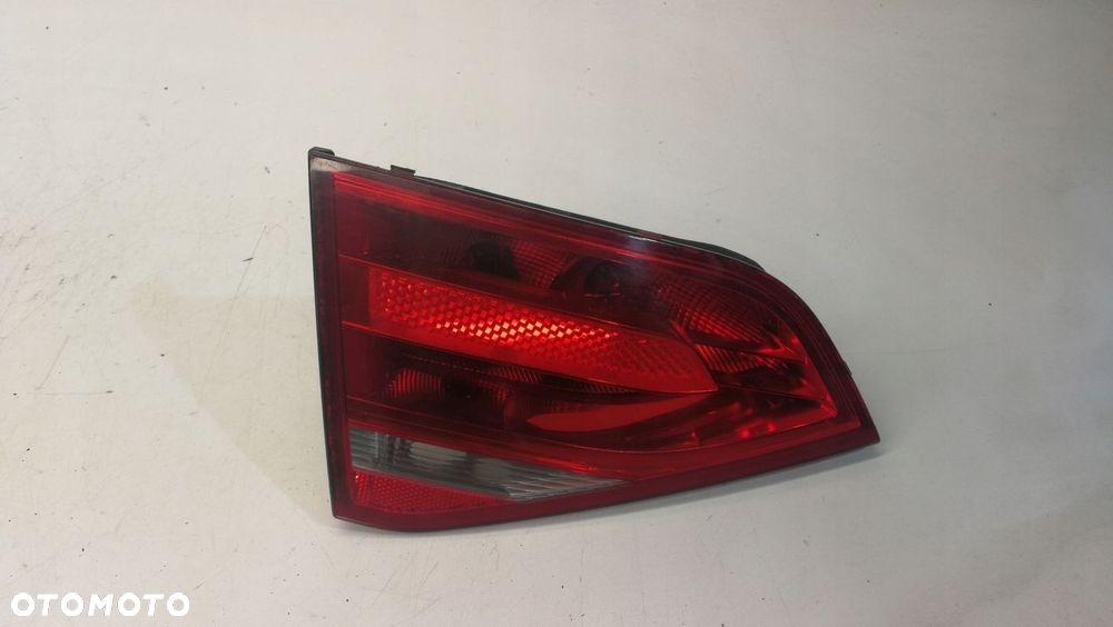 LAMPA LEWY TYŁ W KLAPE AUDI A4 B8 SEDAN 8K5945093D - 1