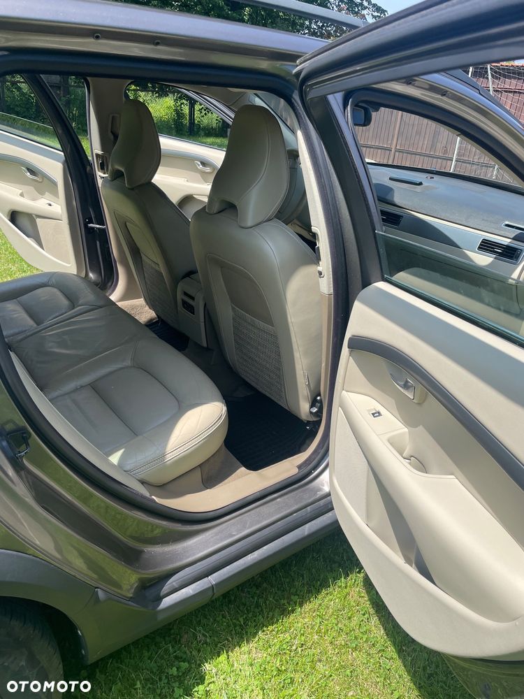 Volvo XC 70 D5 AWD Momentum - 12