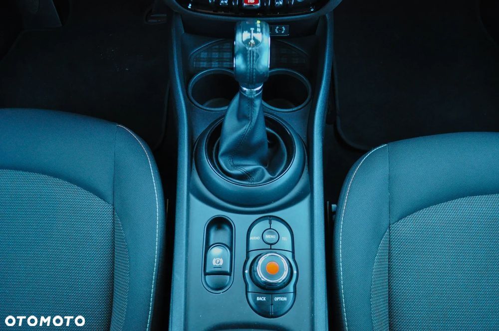 MINI Clubman Cooper D Essential Trim - 23