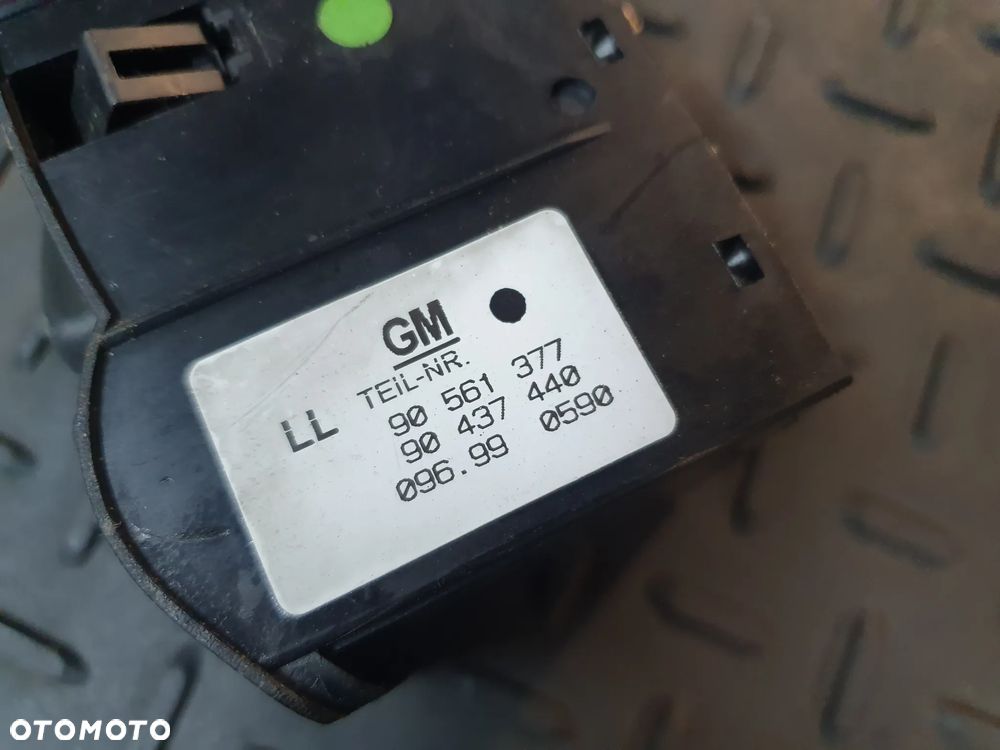 WŁĄCZNIK ŚWIATEŁ OPEL  ASTRA II G ZAFIRA A HALOGENY 90561377 90437440 - 3