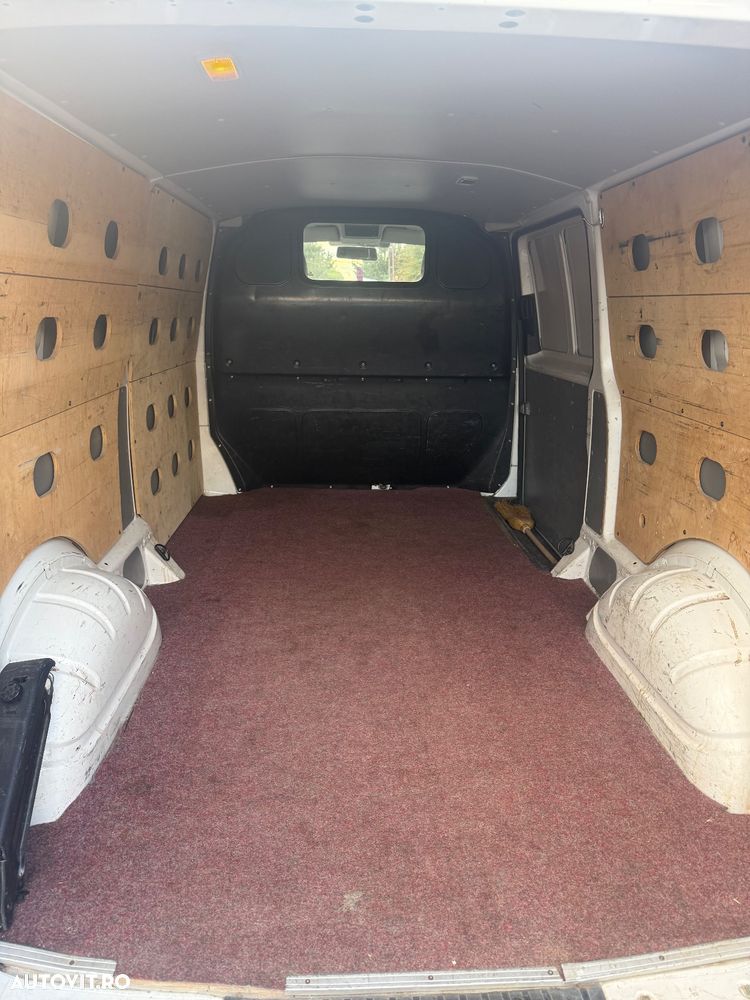 Volkswagen Transporter - 4