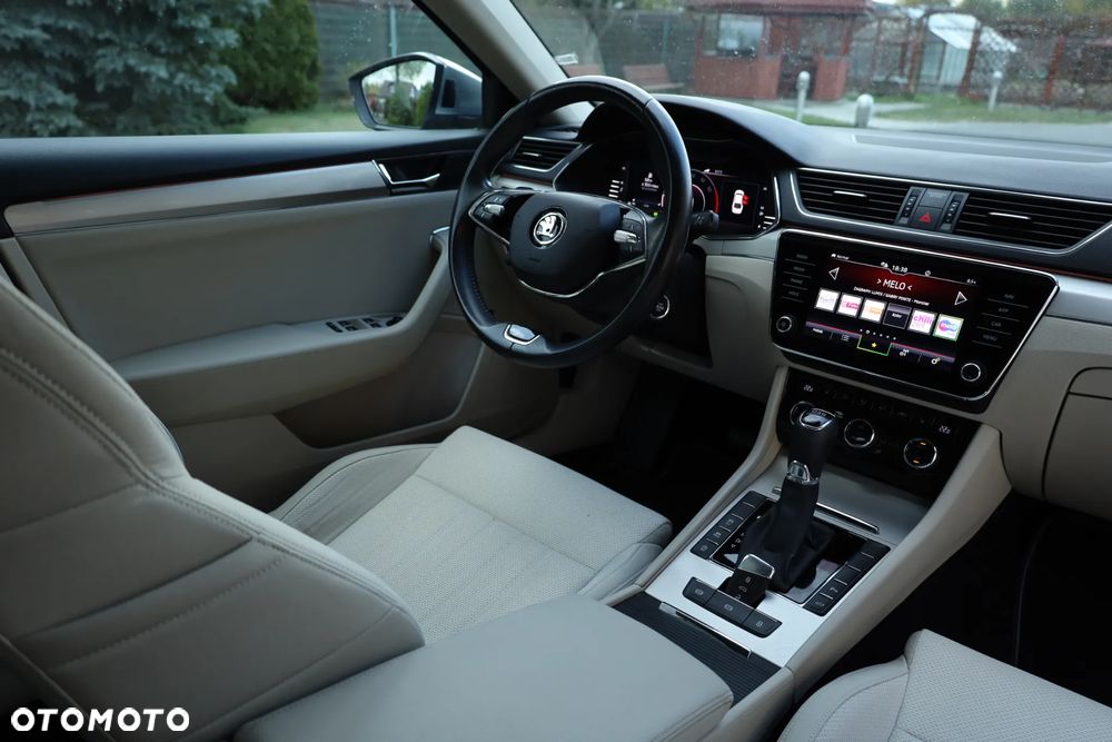 Skoda Superb 2.0 TSI Style DSG - 19