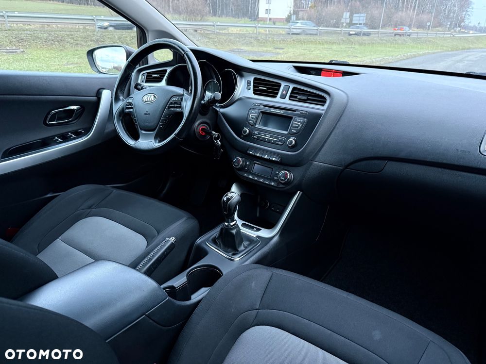 Kia Ceed 1.6 GDI Platinum Edition - 27