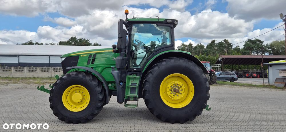 John Deere 6250R - 8