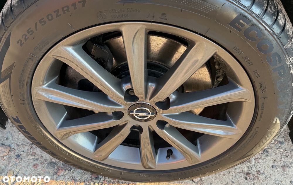 Opel Insignia - 36