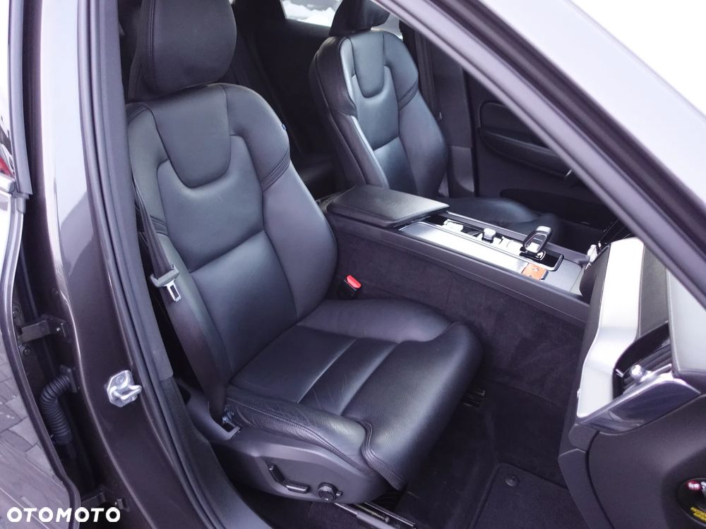 Volvo XC 60 T8 AWD Recharge Polestar Engineered - 6