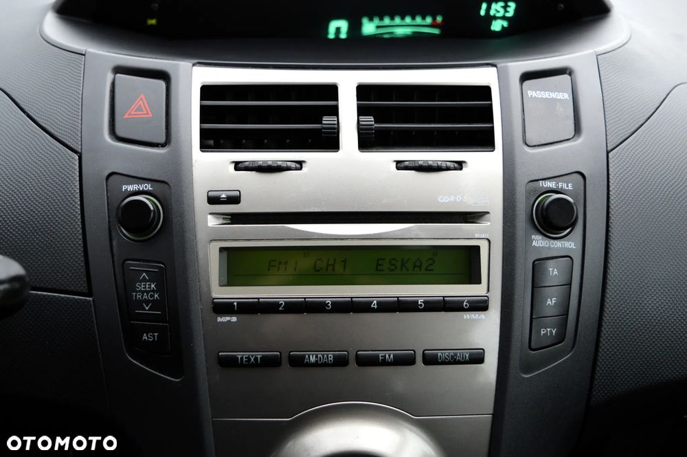 Toyota Yaris 1.0 Terra - 19