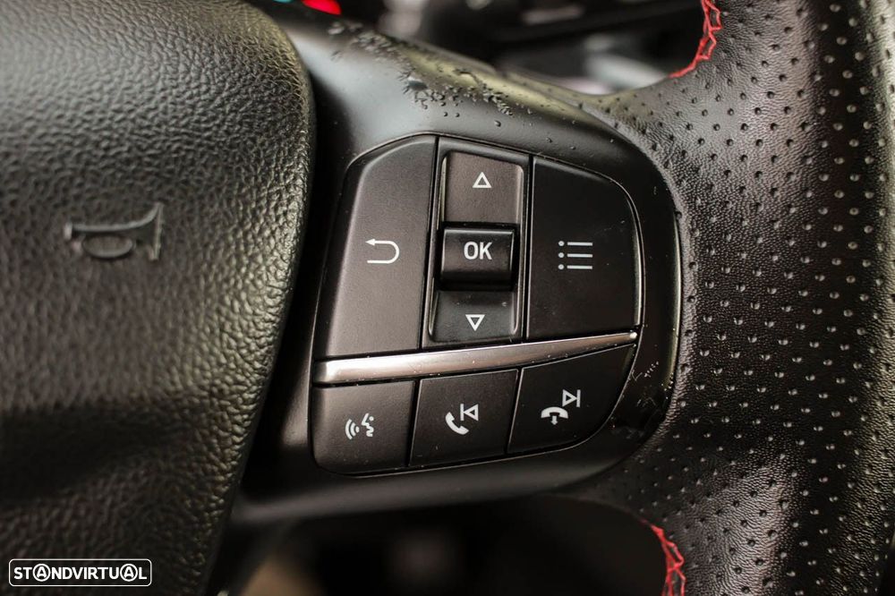Ford Focus 1.0 EcoBoost MHEV ST-Line - 19