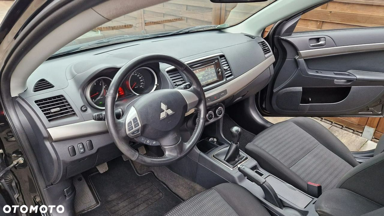 Mitsubishi Lancer - 11