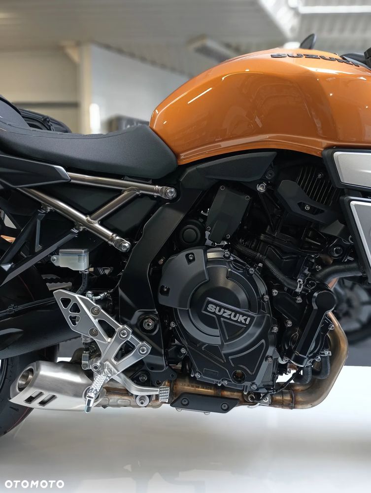 Suzuki T - 7