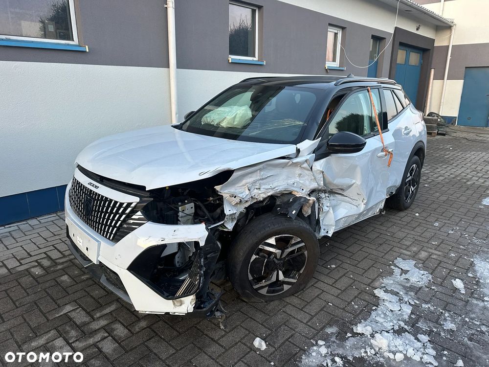 Peugeot 2008 PureTech 130 EAT8 GT - 2