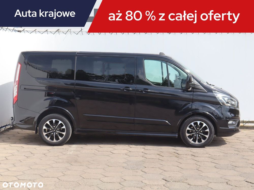 Ford Tourneo Custom - 8