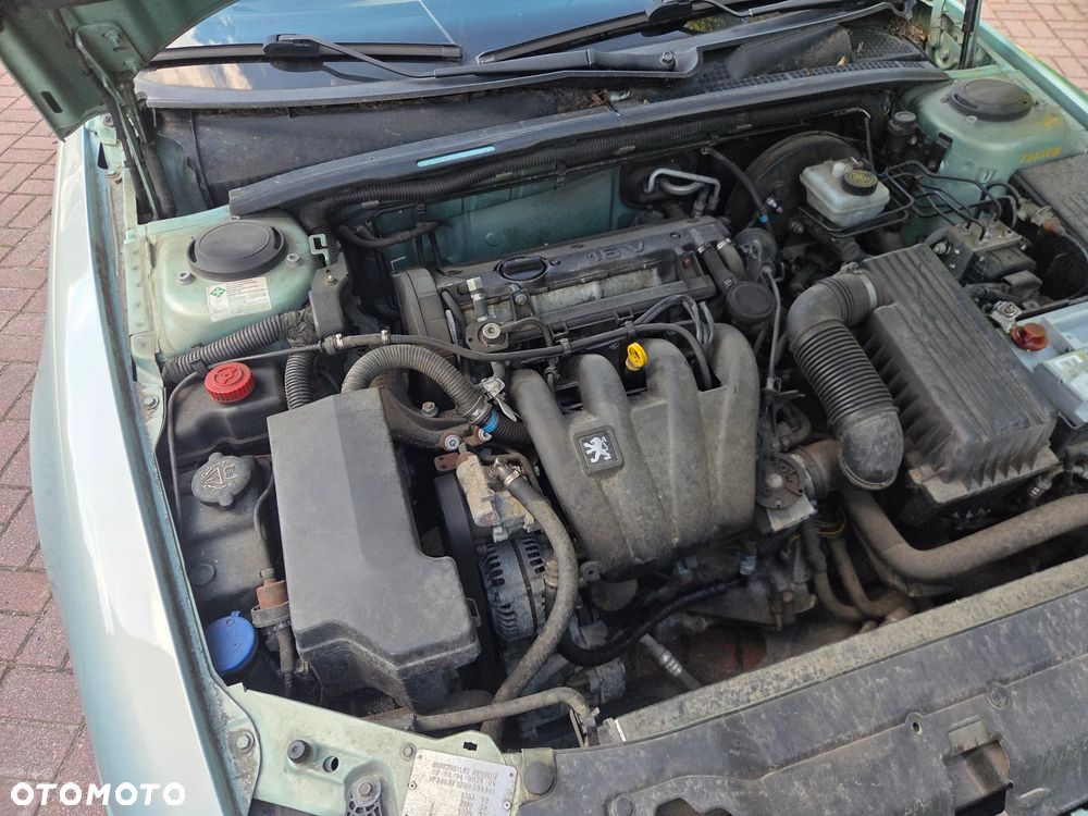 Peugeot 406 - 12