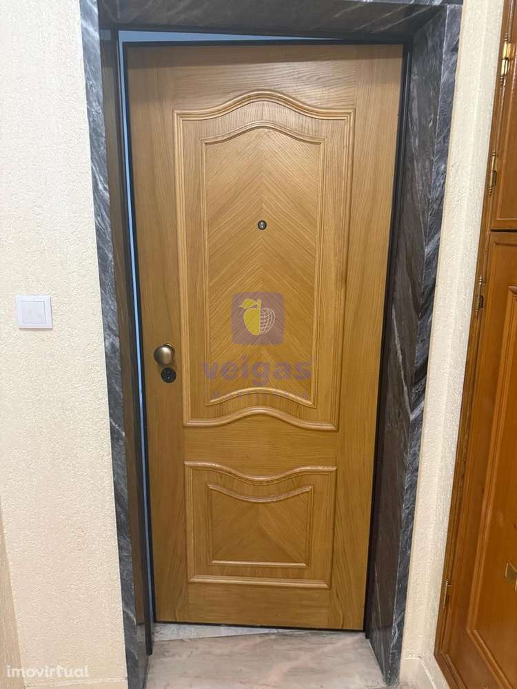 Apartamento T3 com Excelente Localização em Odivelas - Grande imagem: 2/48