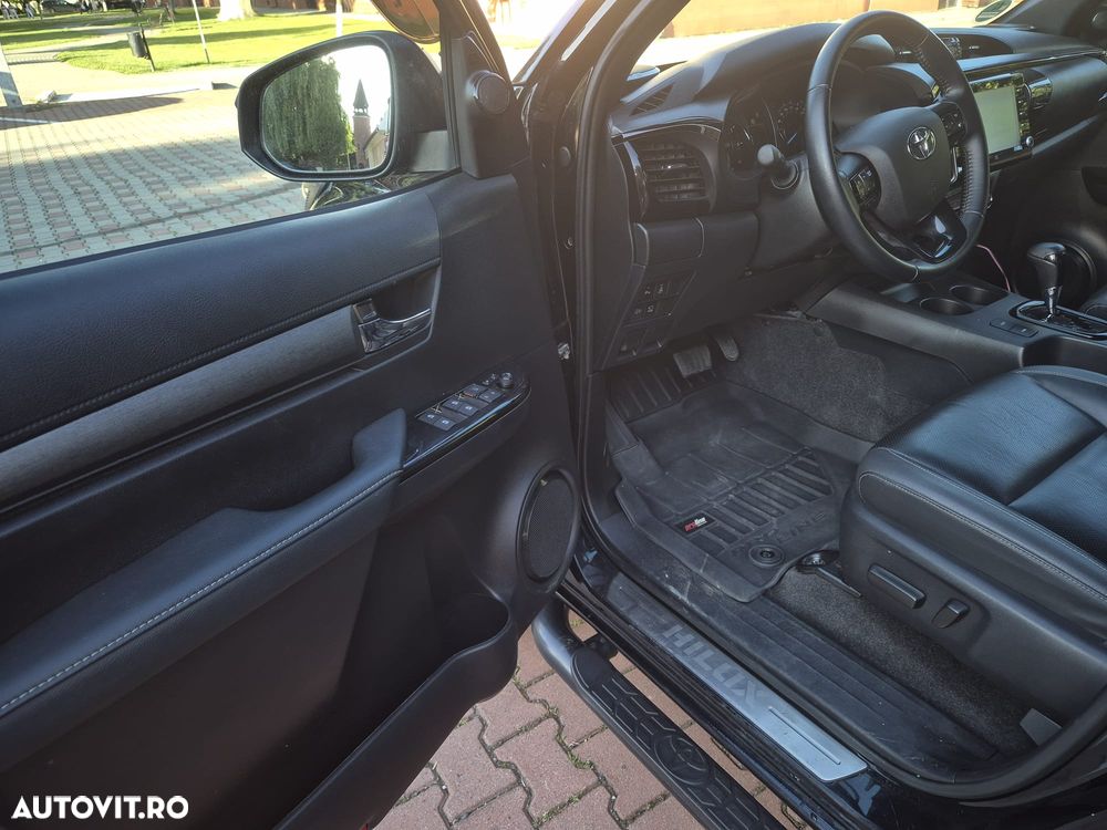 Toyota Hilux 2.8D 204CP 4x4 Double Cab AT Invincible - 7