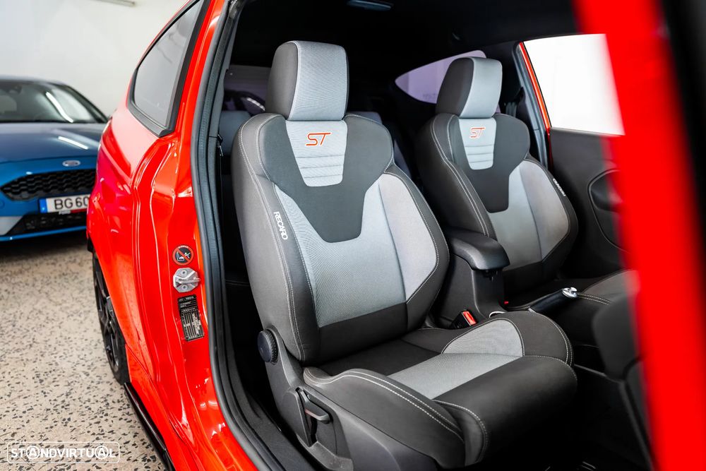 Ford Fiesta 1.6 EcoBoost ST - 10