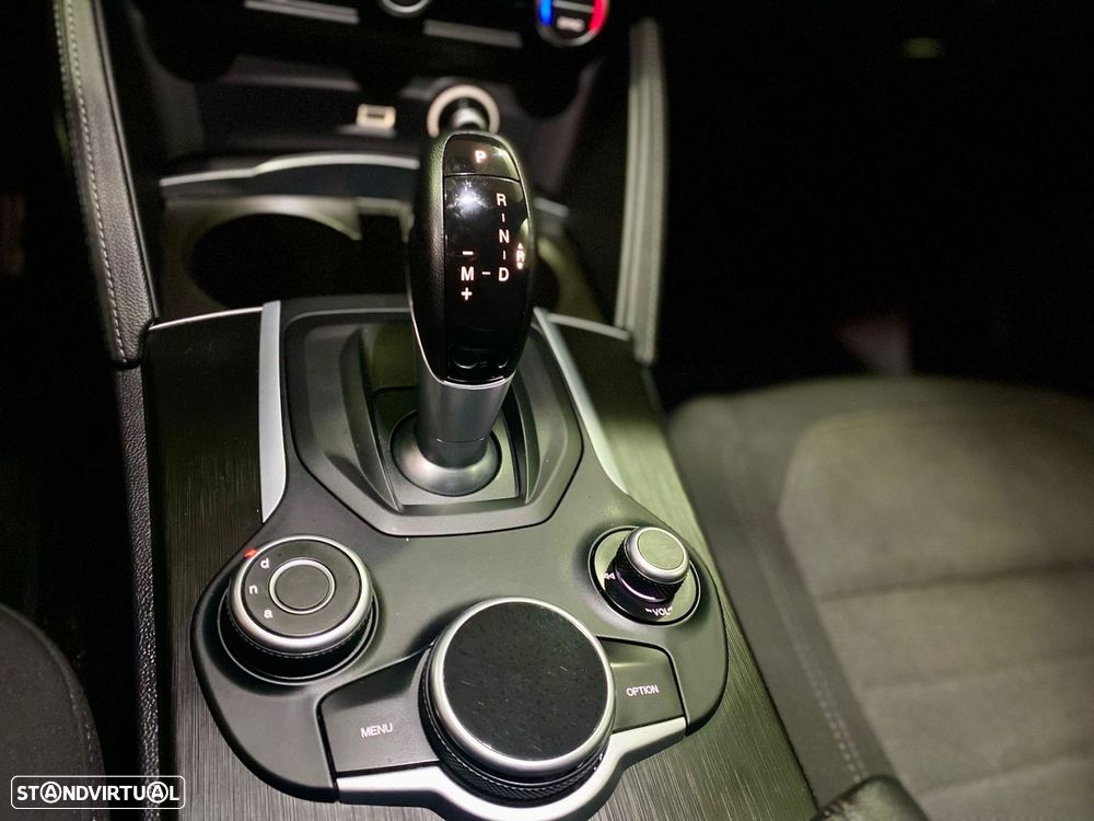 Alfa Romeo Stelvio 2.2 16V AT8 Executive - 20