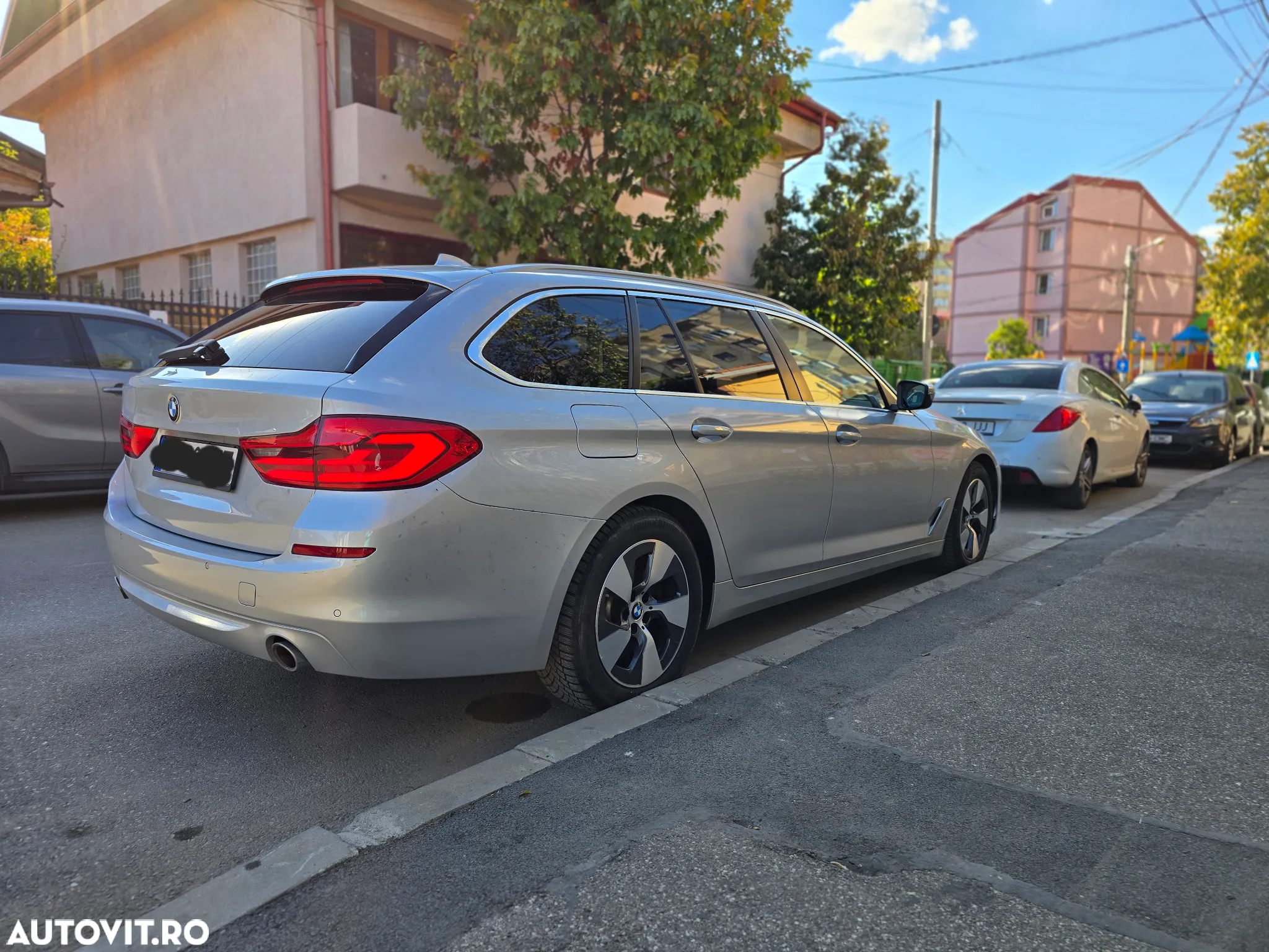 BMW Seria 5 530d xDrive Touring Aut. Luxury Line - 5