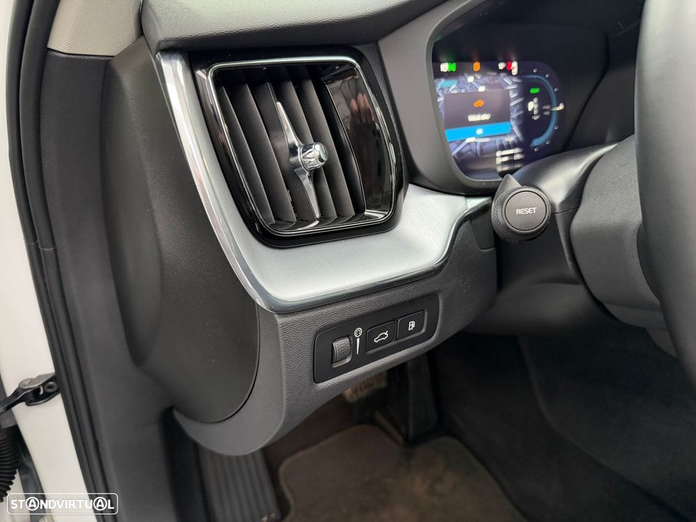 Volvo XC 60 2.0 T6 PHEV Inscription Expression AWD - 18