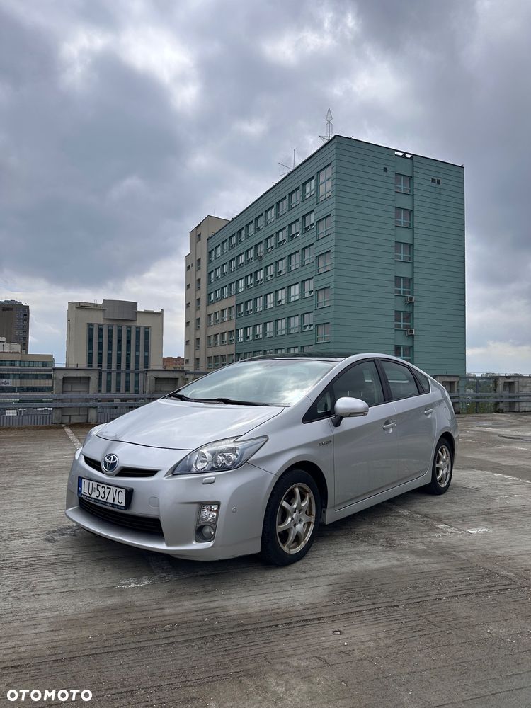 Toyota Prius (Hybrid) Executive - 1