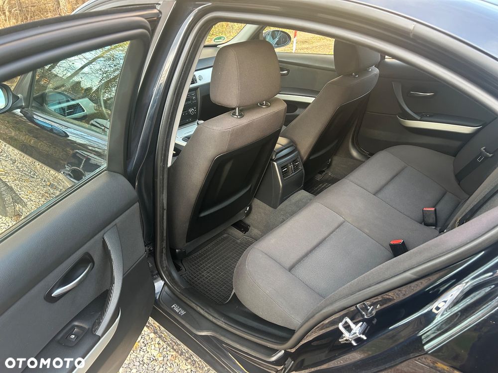 BMW Seria 3 318i Edition Sport - 14