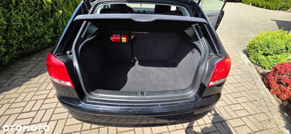 Audi A3 3-drzwiowe 1.9 TDI DPF e - 8