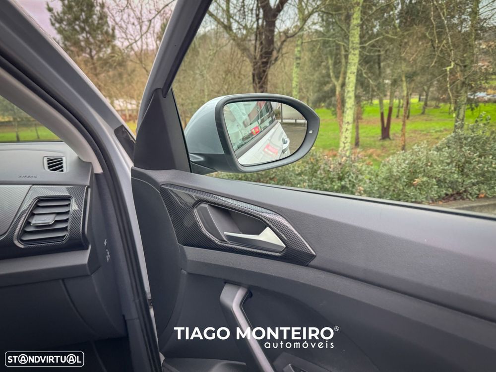 VW T-Cross 1.0 TSI Urban DSG - 47