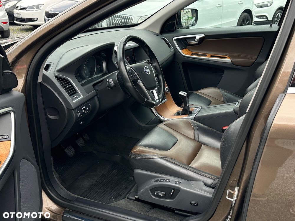 Volvo XC 60 D3 Drive-E Momentum - 15