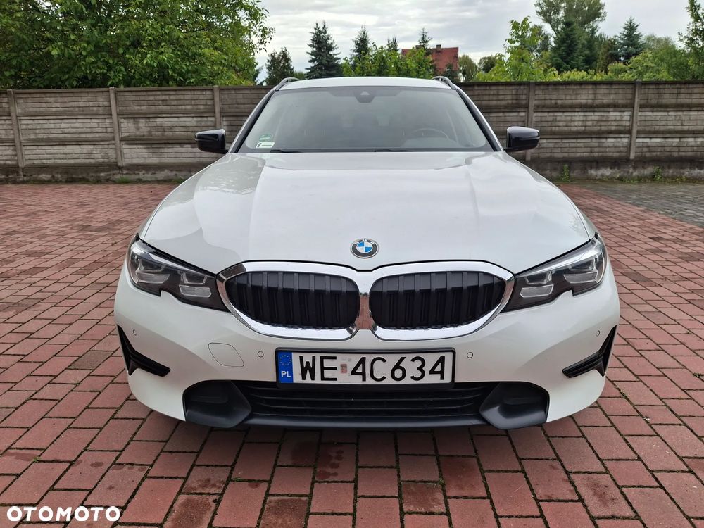 BMW Seria 3 318i Sport Line - 2