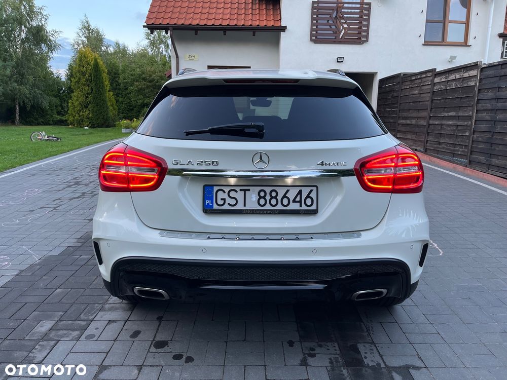 Mercedes-Benz GLA 250 7G-DCT - 4