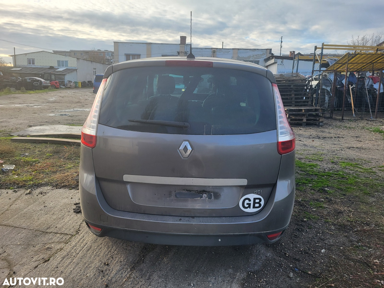 Punte Spate Renault Grand Scenic 3 An 2009-2010-2011-2012-2013-2014-2015-2016 Fara Accident Dezmembrez Renault Grand Scenic 1.5 Dci An 2009-2010-2011-2012 Manual 6+1 Trepte - 4