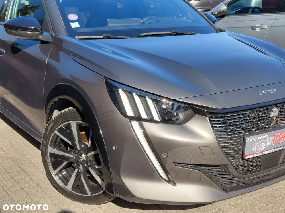 Peugeot 208 - 5