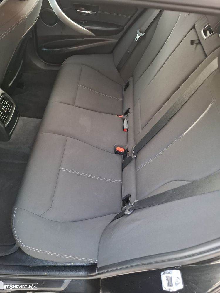 BMW 316 d Aut. Sport Line - 11
