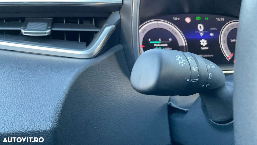 Toyota Corolla Sedan 1.8 HSD Dynamic - 28