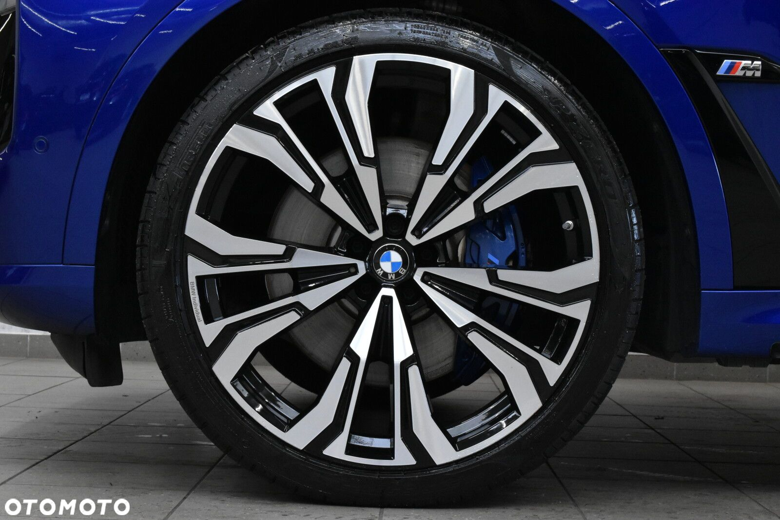 BMW X7 - 7