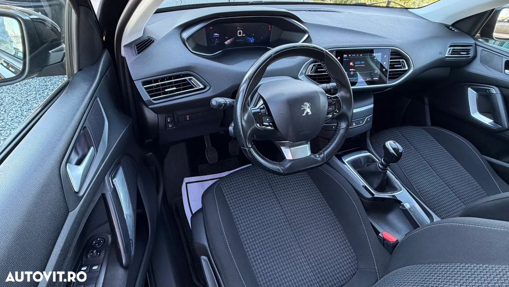 Peugeot 308 - 16