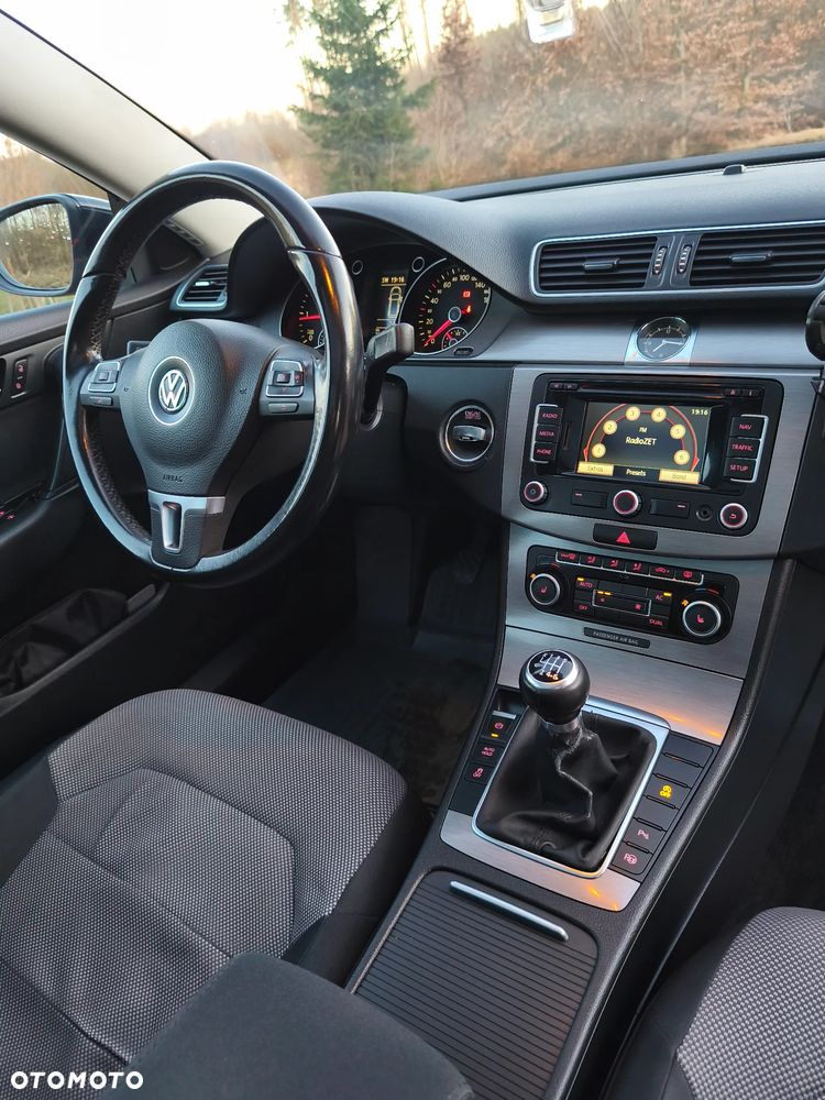 Volkswagen Passat 2.0 TDI Highline - 10