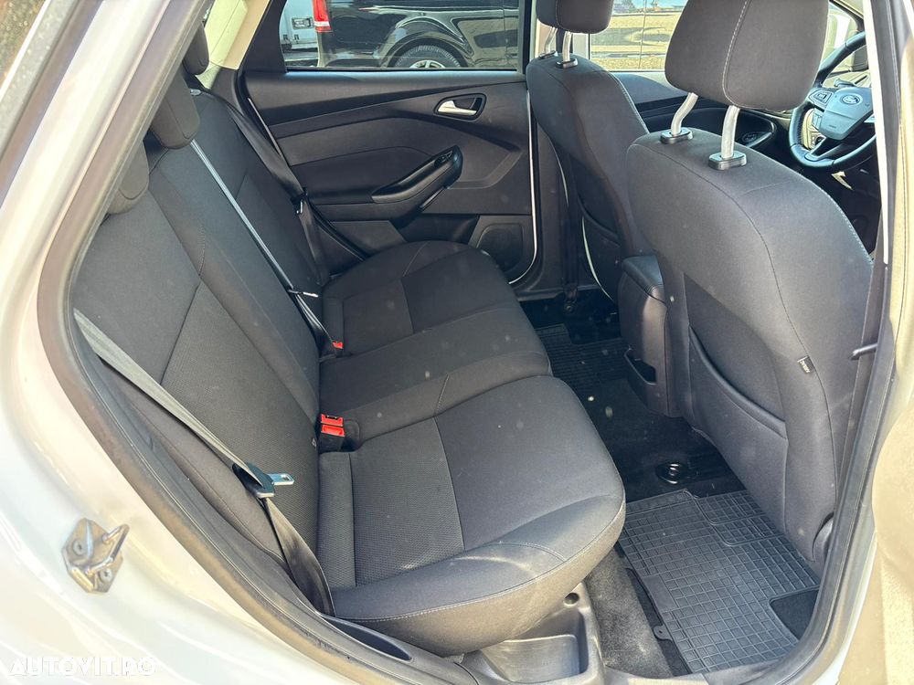 Ford Focus 1.5 EcoBlue Titanium Business - 31