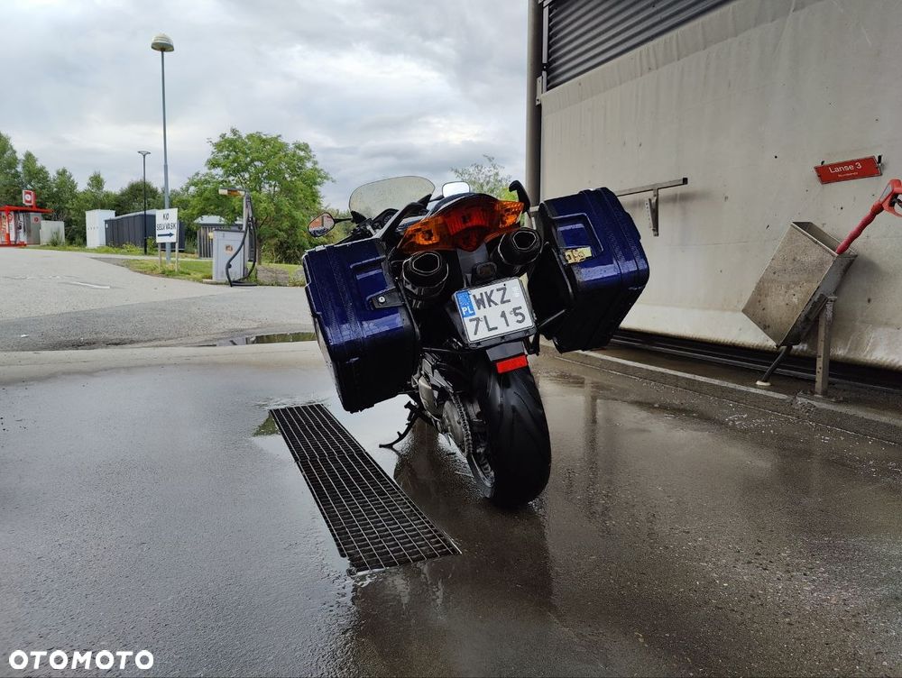 Honda VFR - 16
