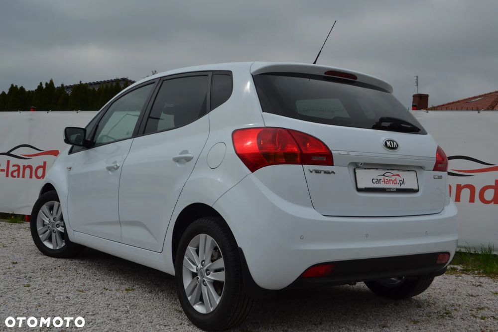 Kia Venga - 8