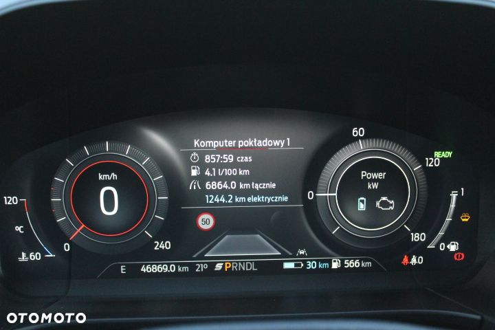Ford Kuga 2.5P PHEV FWD ST-Line X - 14