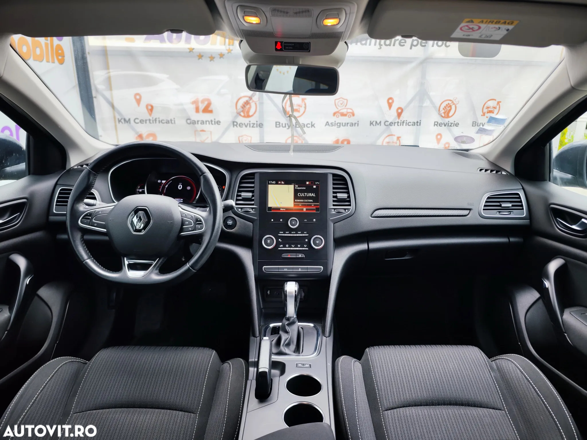 Renault Megane ENERGY TCe 140 EDC BUSINESS - 17