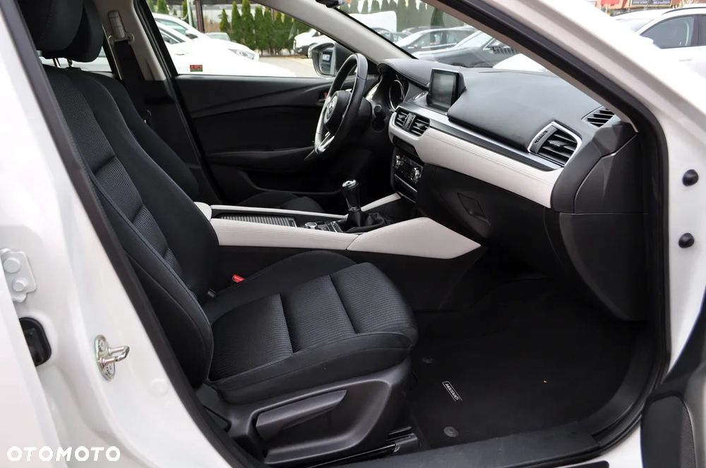 Mazda 6 2.0 Skybusiness - 32
