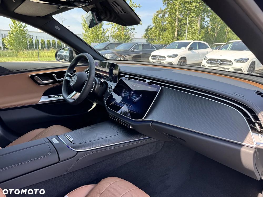 Mercedes-Benz Klasa E 220 d mHEV 4-Matic AMG 9G-Tronic - 17